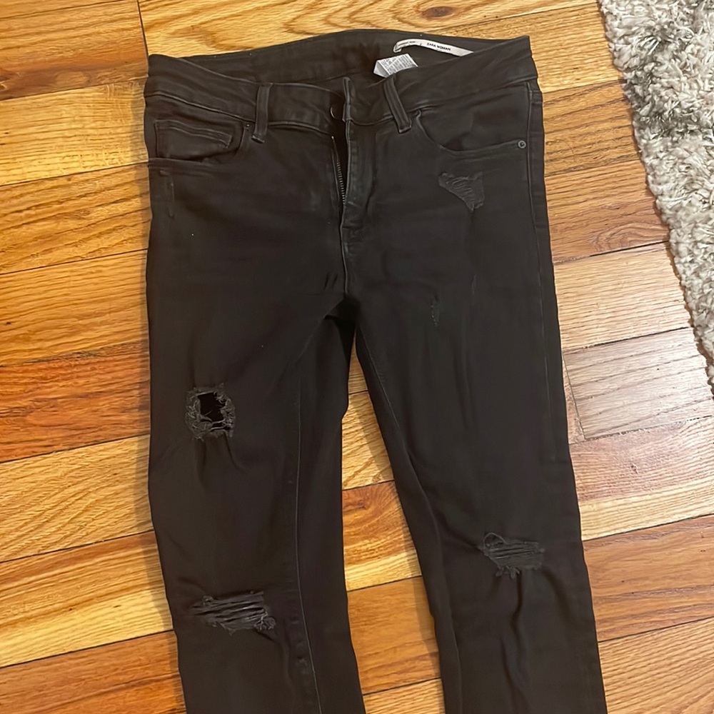 Ripped skinny black jeans